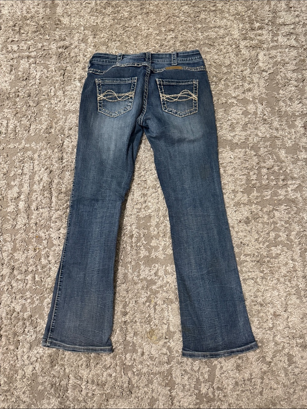 Cowgirl Tuff Women's Medium Blue Boot Cut Jeans with Embroidered Pockets